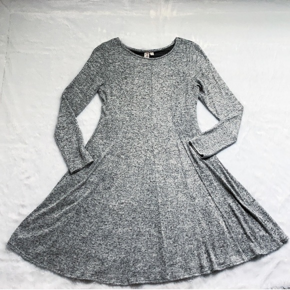 Anthropologie Dresses & Skirts - Dolan Left Coast Collection Long Sleeve Gray Dress
